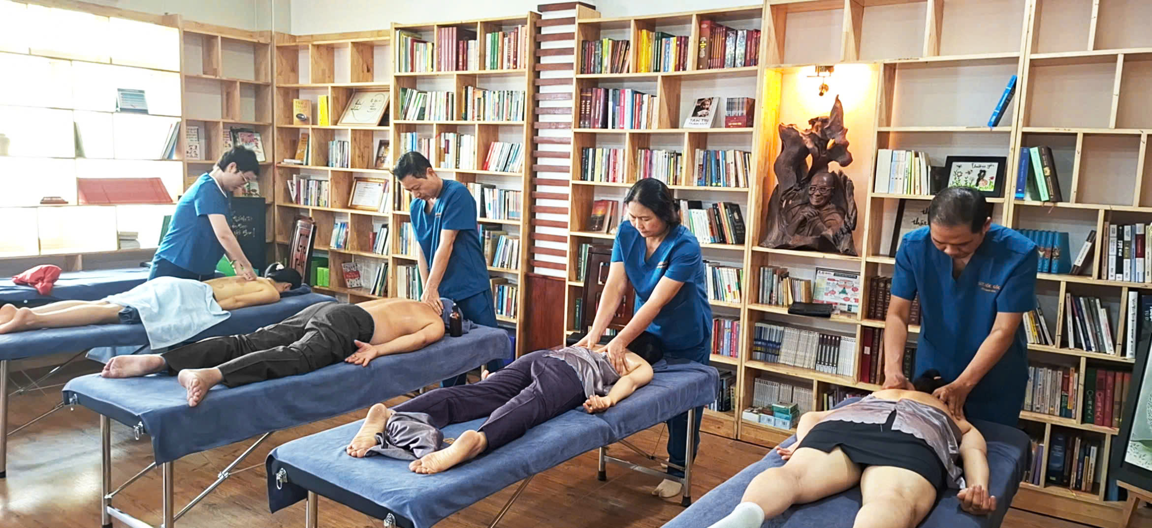 Học viên thực hành