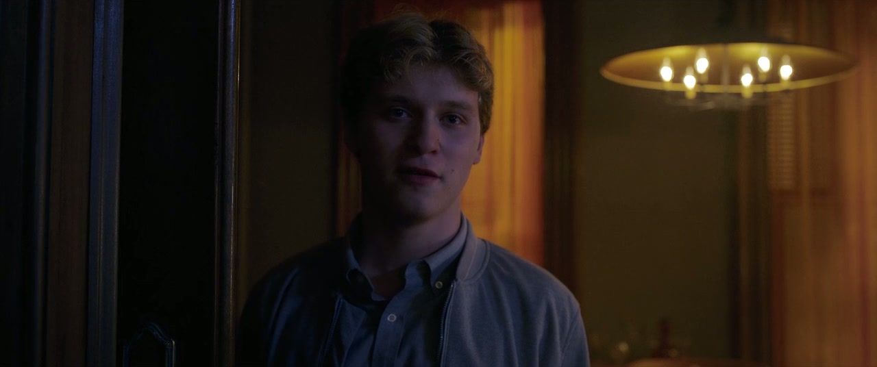 The Woman in the Window Screenshot
