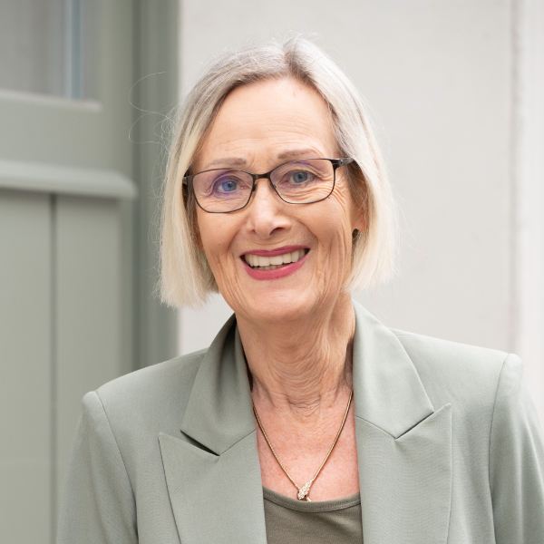 Dr. Eva Wlodarek