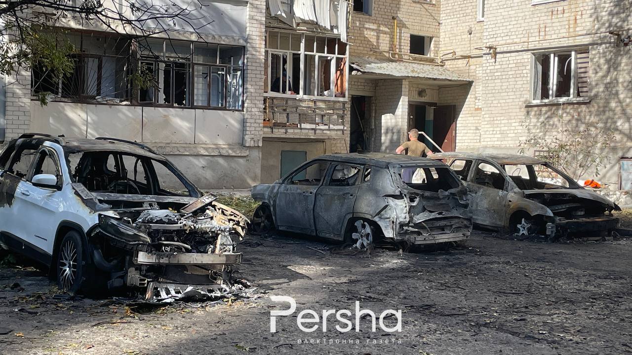 Атака на Кропивницький 14 жовтня люди розбирають завали Перша електронна газета (23)