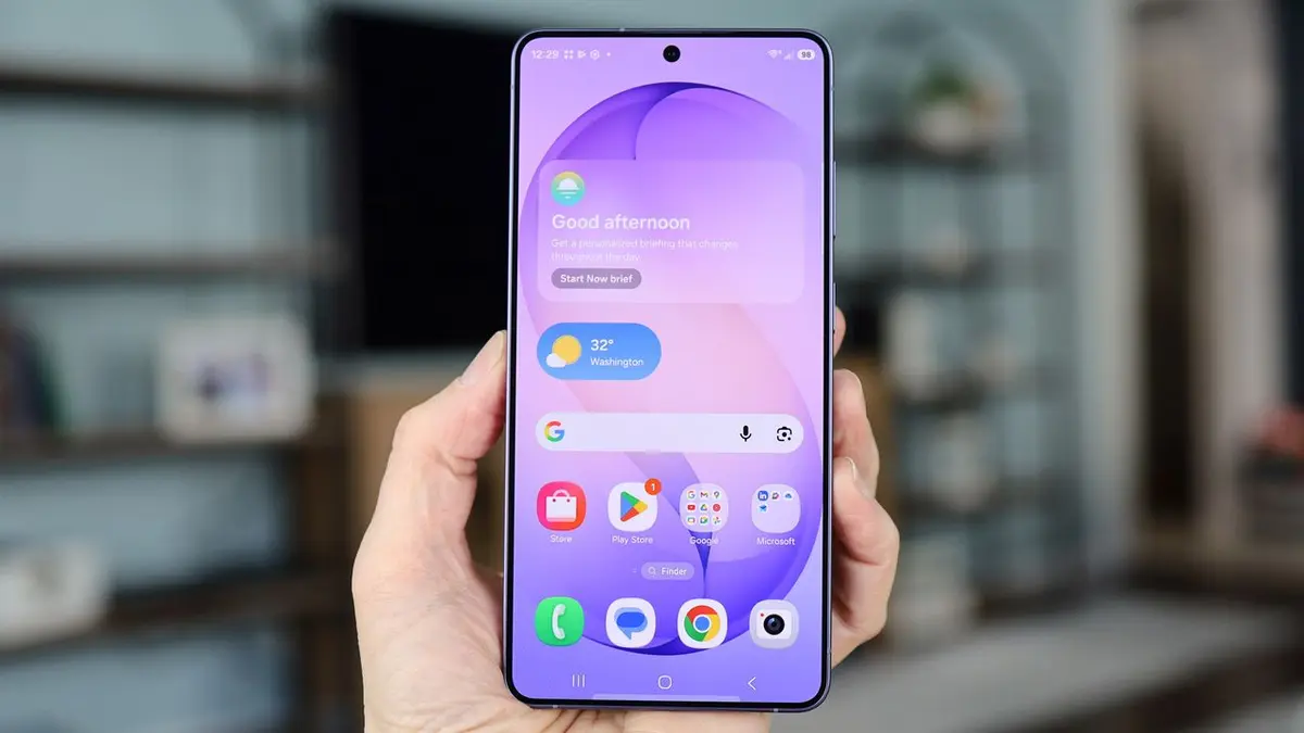 Smaller Samsung Flagship on the Horizon