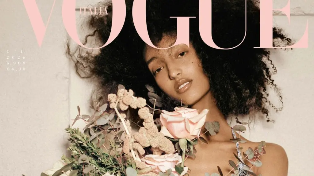 Mona Tougaard ar putea doar să te facă să dormi pe coperta Vogue Italia din iunie 2026