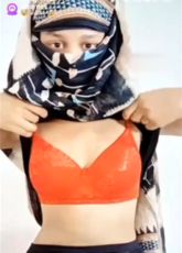 Alna Girl Chamet Nude Live Show