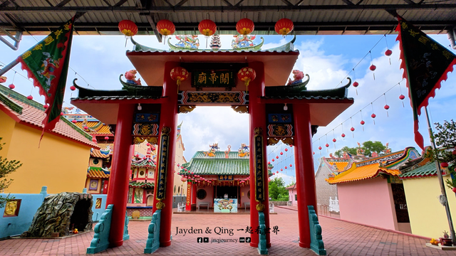 六湾神庙村2.png