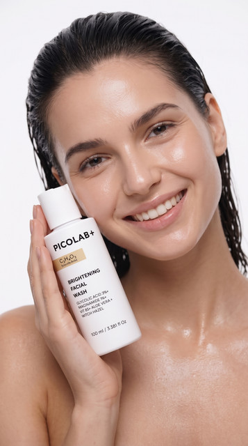 model pegang sabun.jpg
