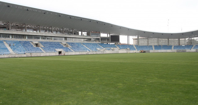 STADION 12