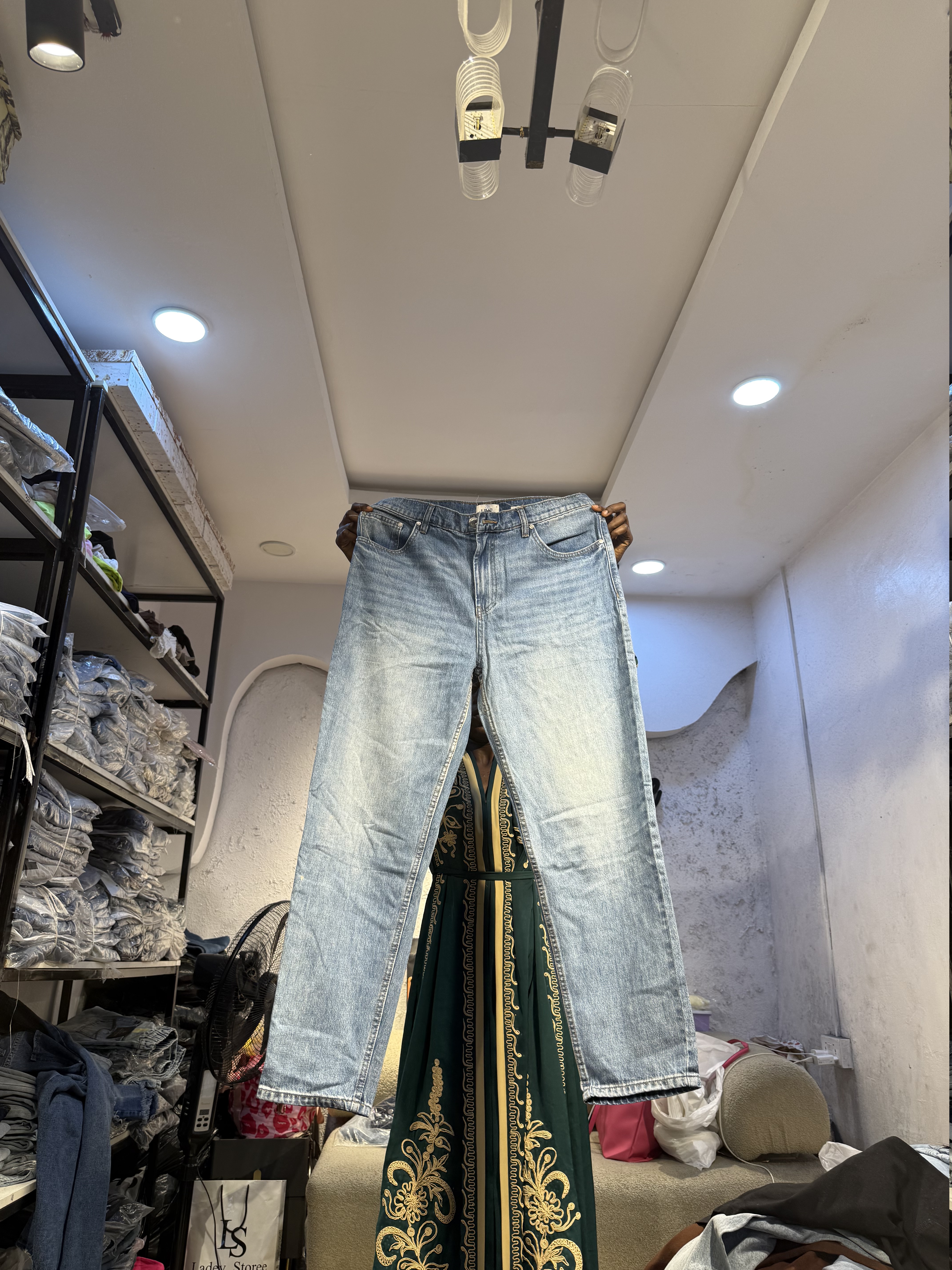 Waist 36