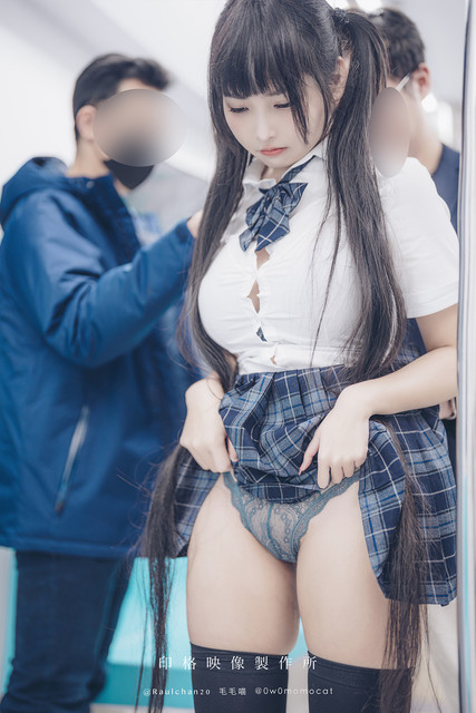 Momo-Miss-KON-com-014