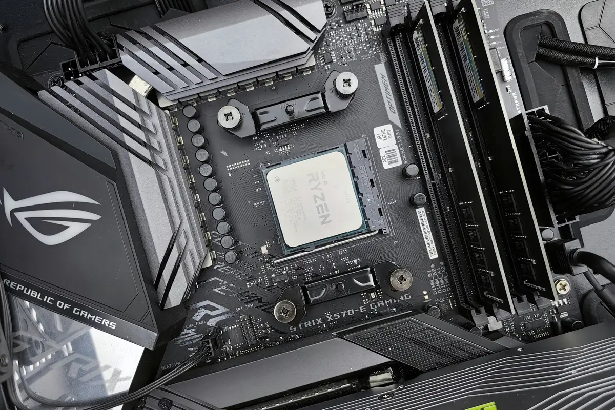 AMD Boosts Ryzen 7 5800X3D Performance
