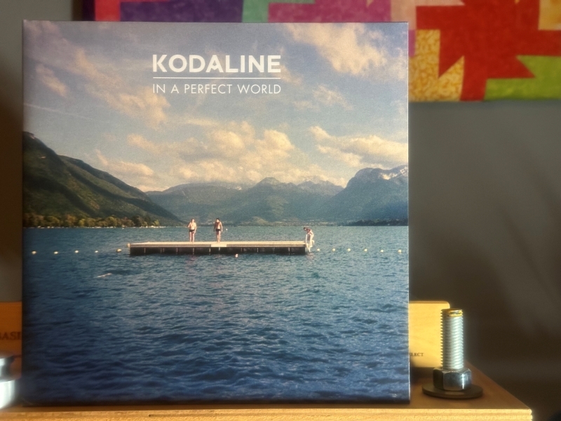 Kodaline-In-APerfect-World-Front.jpg