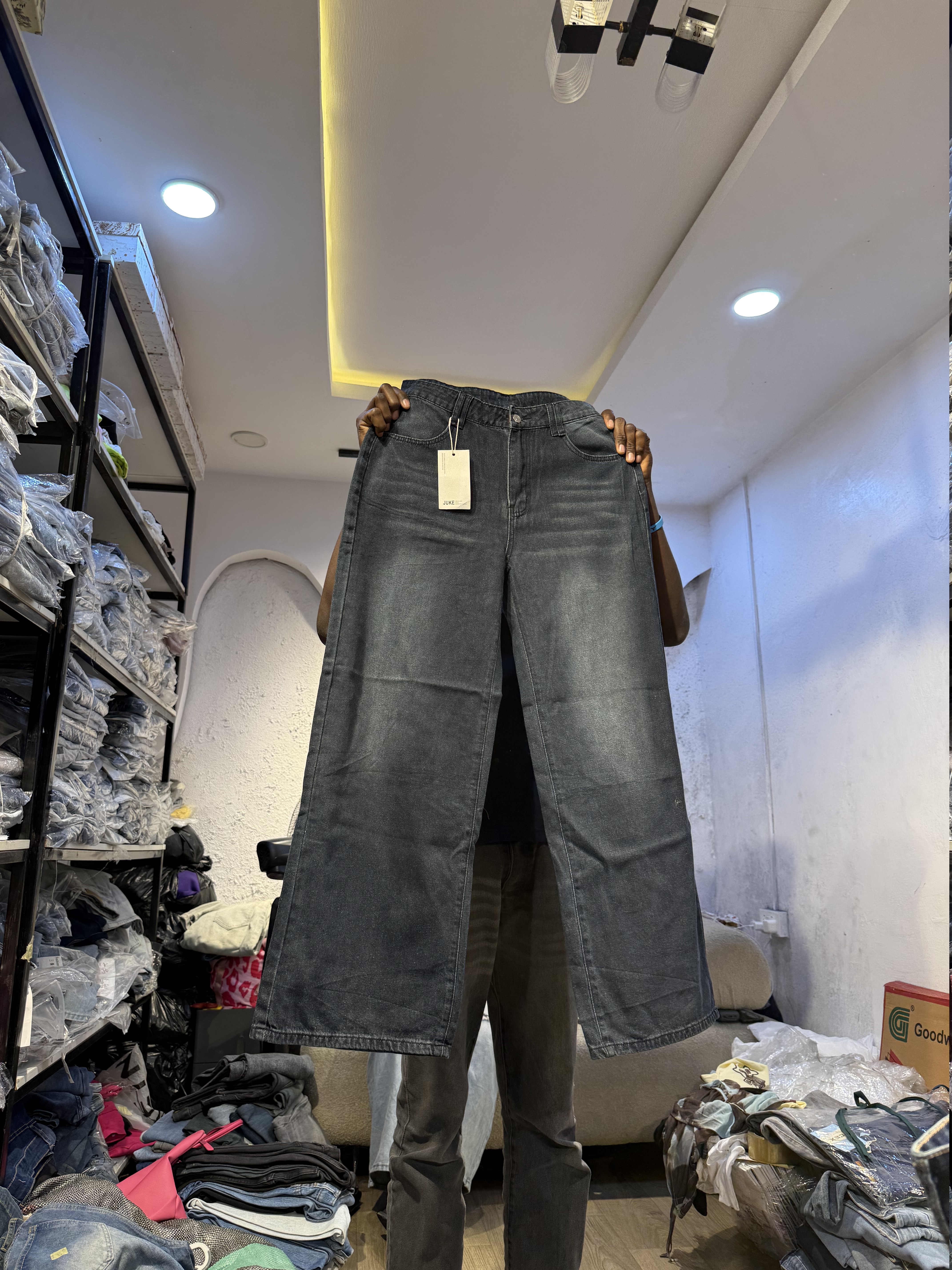 Waist 32