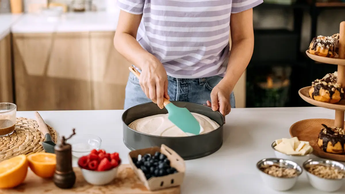 Nostalgia Fuels Demand for Vintage Cake Pans