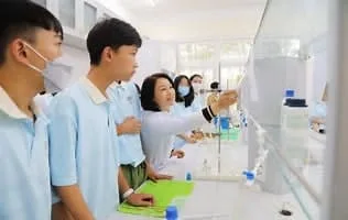Giảng viên đại học có nhiều điểm mới về nhiệm vụ, tiêu chuẩn nghề nghiệp