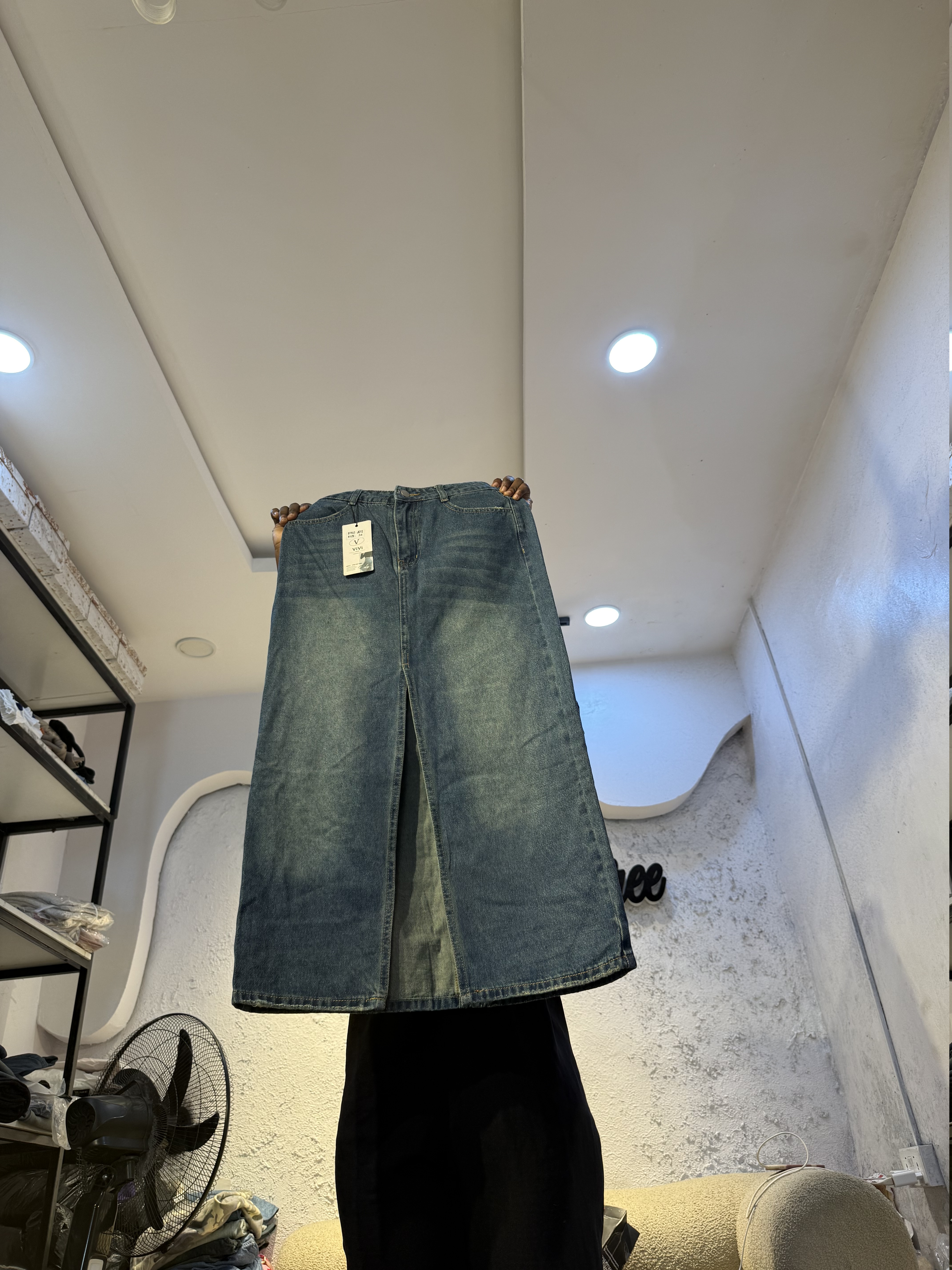 Waist 28