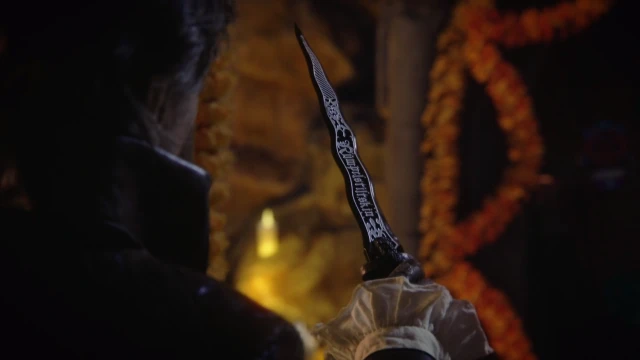 718-Gold-With-Dagger2