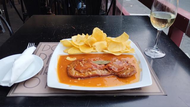 Bife à Portuguesa Rindersteak.jpg