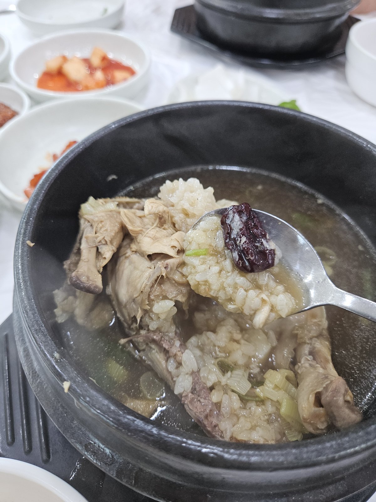 수림삼계탕 반여점 닭 속 대추