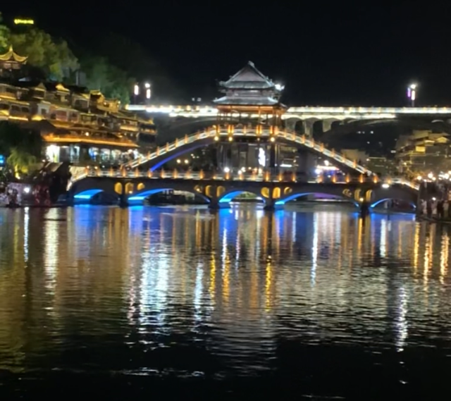 Украденное солнце. Universal Beijing Resort, Гуйлинь, Фужун, Чжанцзяцзе, Фэнхуан, Яншо. 8-17 апреля 2026. Украденное солнце. Universal Beijing Resort, Гуйлинь, Фужун, Чжанцзяцзе, Фэнхуан, Яншо. 8-17 апреля 2026.