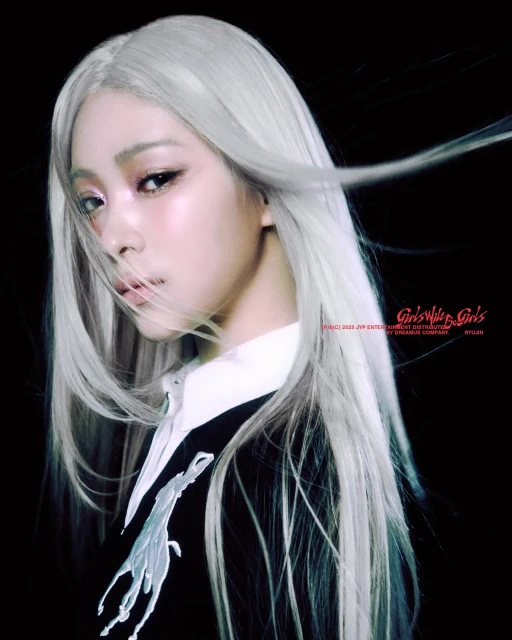 ryu jin itzy 1377638