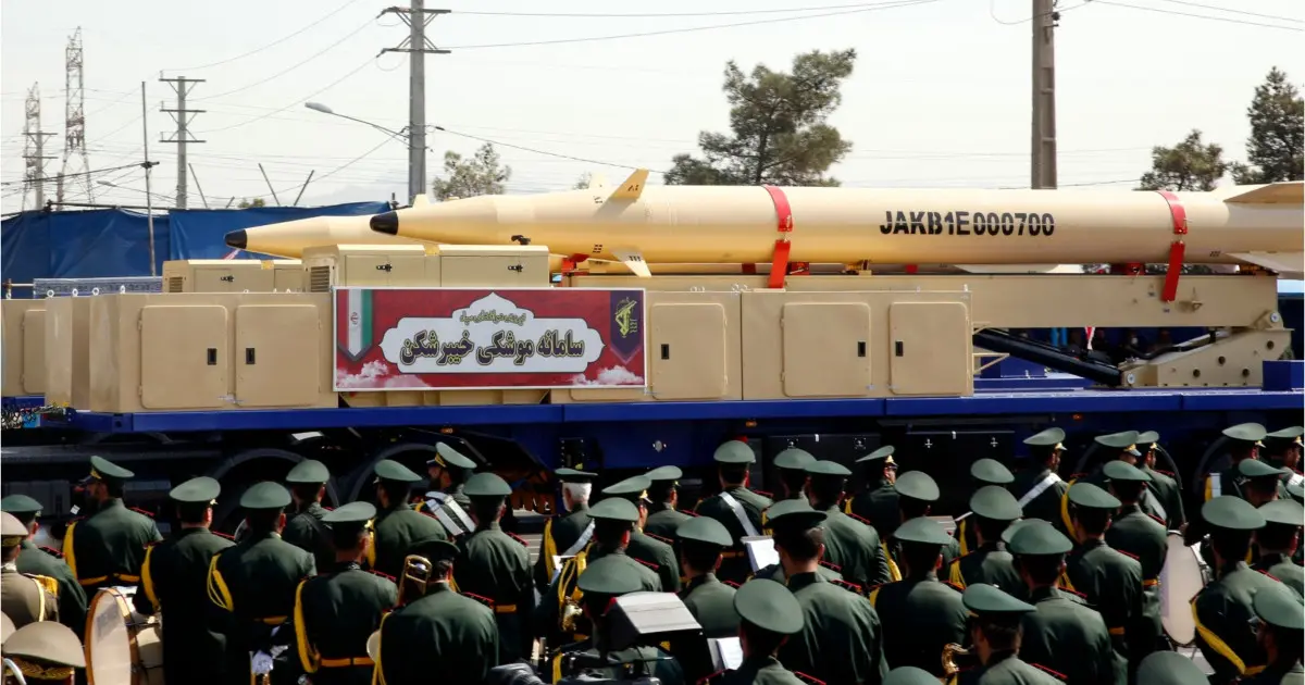 Racheta iraniană Kheibar Shekan: ieftină, precisă și greu de interceptat