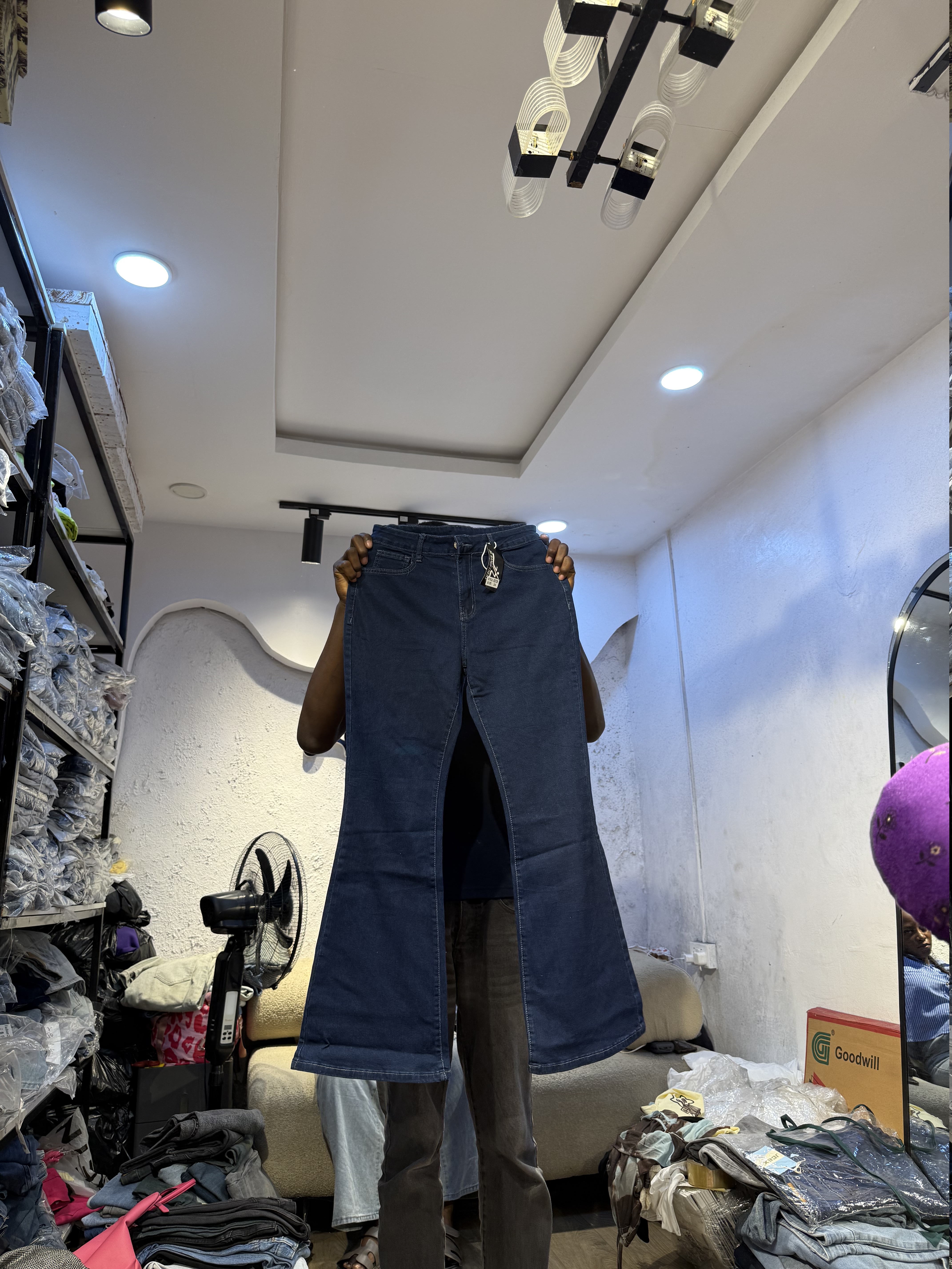 Waist 32