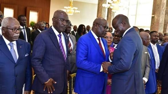 Gabon : 69 partis politiques déposent leur dossier avant les prochaines élections