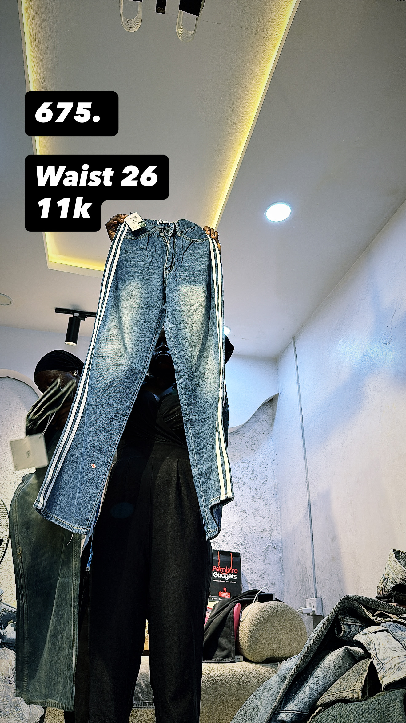 Waist 26