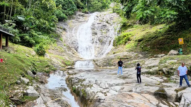 Lata Waterfall10.webp