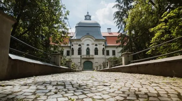Castelul Teleki din Gornești redeschis după restaurarea de 4,6 milioane de euro