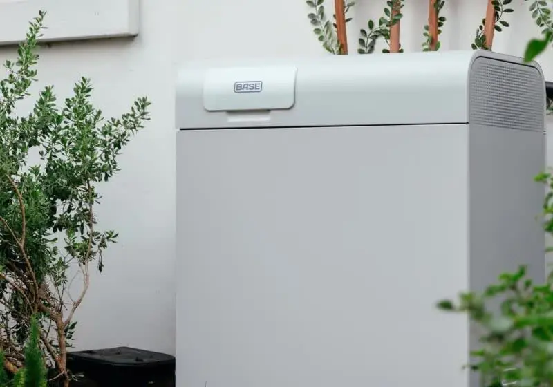 Dell's Son and SpaceX Alum Aim for Home Battery Revolution