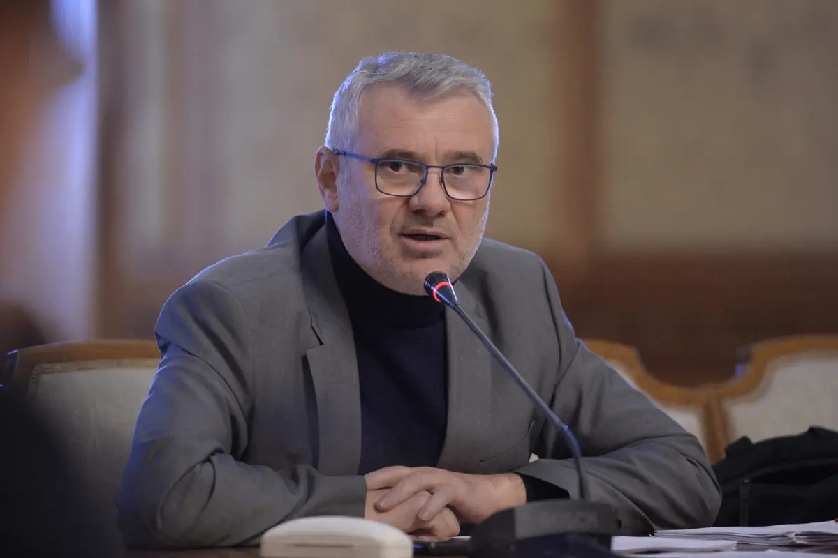 Gigel Știrbu: Guvernul propus de Veștea se va prăbuși sub propria greutate