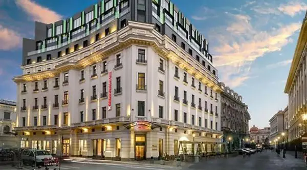Hotelul Hilton din Centrul Vechi stinge luminile și oferă reduceri: Măsuri anti-criză energetică