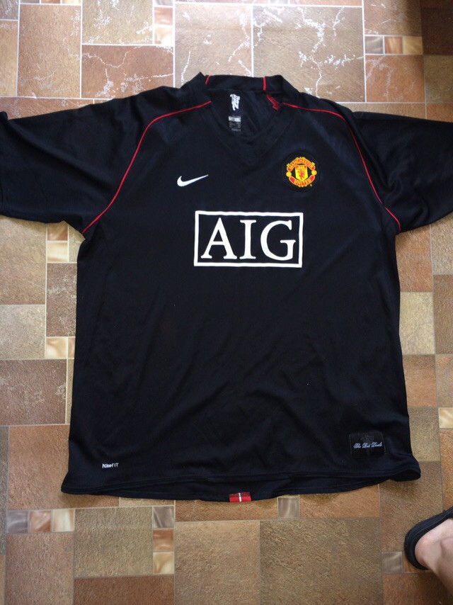 man-utd-07-away.jpg