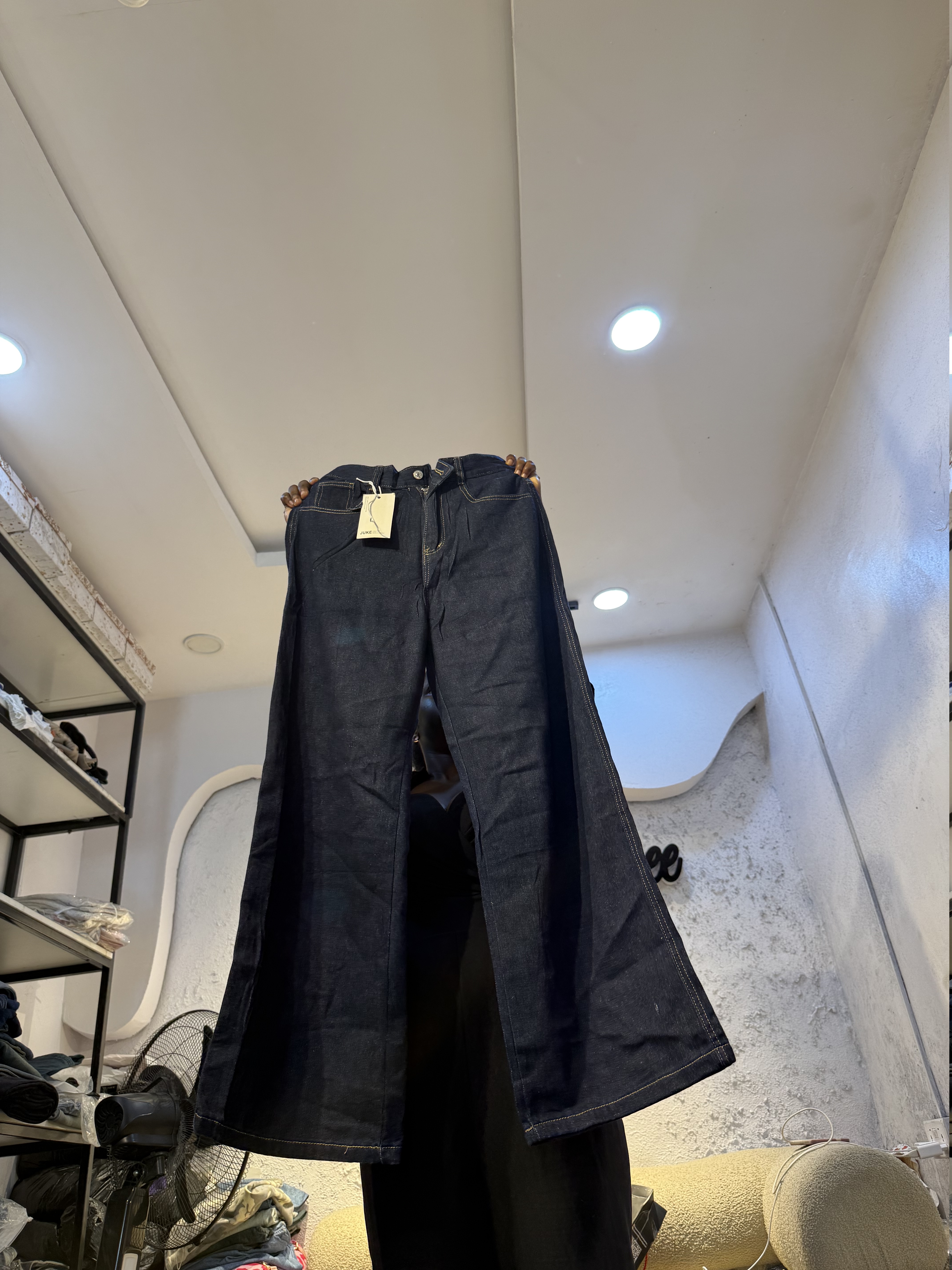 Waist 28