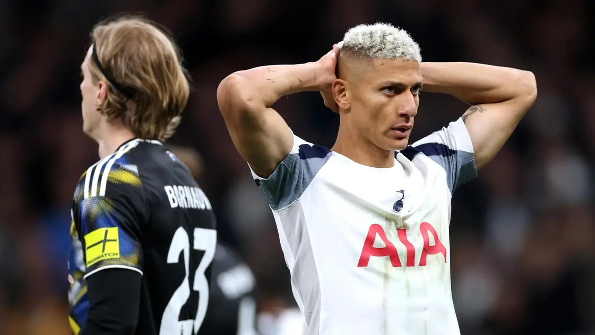 Tottenham Held to Tense Draw by Leeds