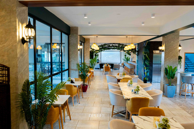 Lounge Bar