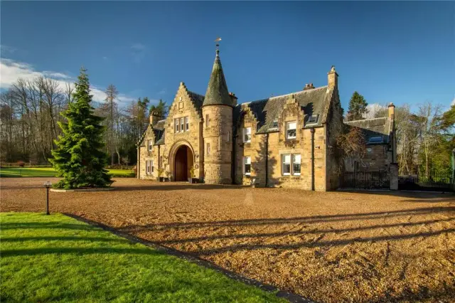 Castle Black Coachman s House.webp