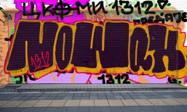 Graffiti artwork by senartolai