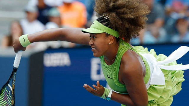 Thi đấu trận ra quân US Open 2024 Naomi Osaka mặc trang phục đậm văn hóa Nhật Bản