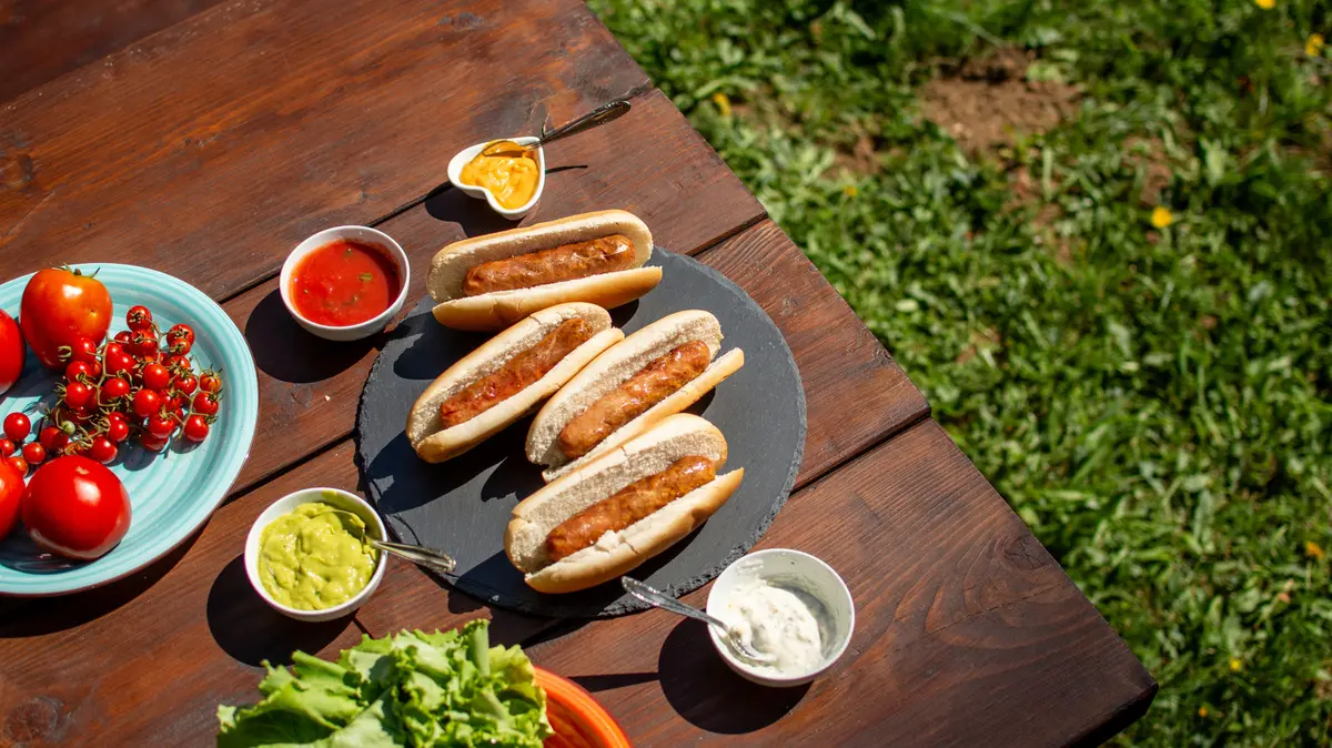 Tangy Southern Condiment Boosts Grilled Hot Dogs' Flavor