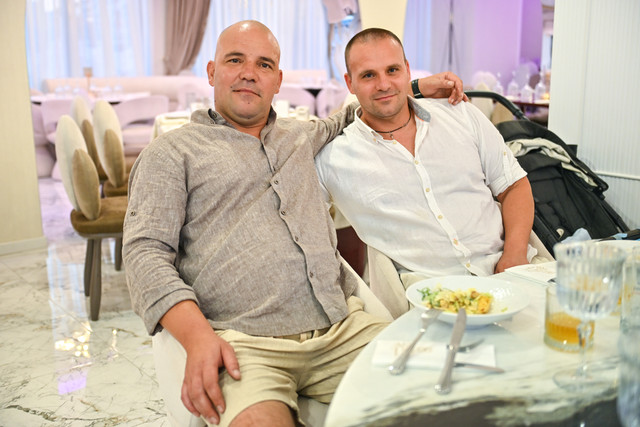 pic 688