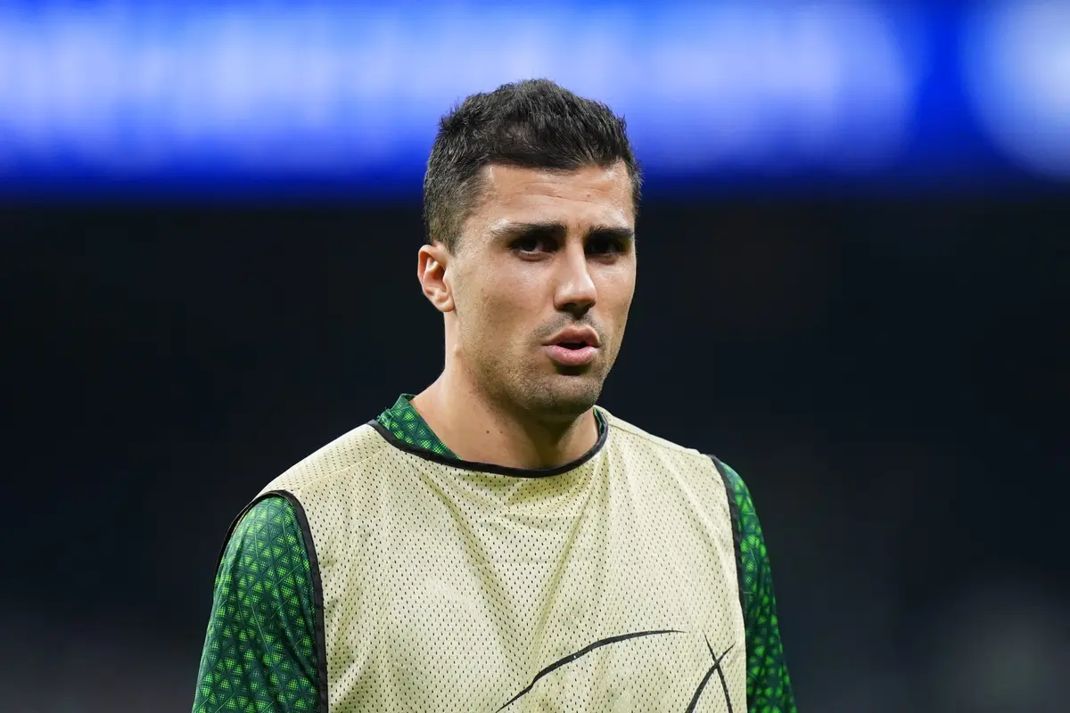 Manchester City Holds Off Real Madrid for Star Midfielder