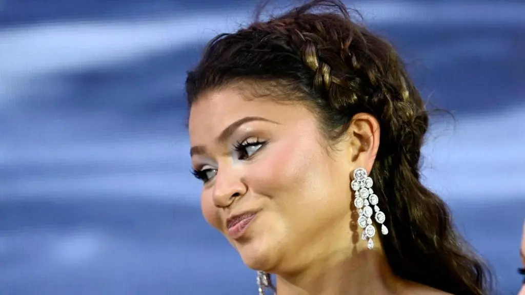 Zendaya's Dramatic Dress Steals the Show