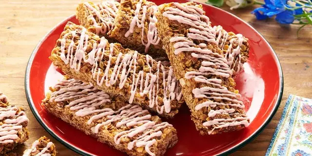 15 Summer Snacks to Keep Kids Full and Happy