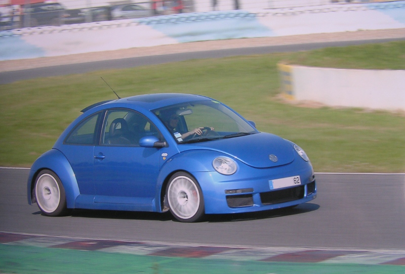 https://i.ibb.co/YZ5C2vW/putafranjtrackday.jpg