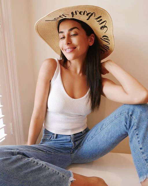 Sazan-Hendrix-2.jpg