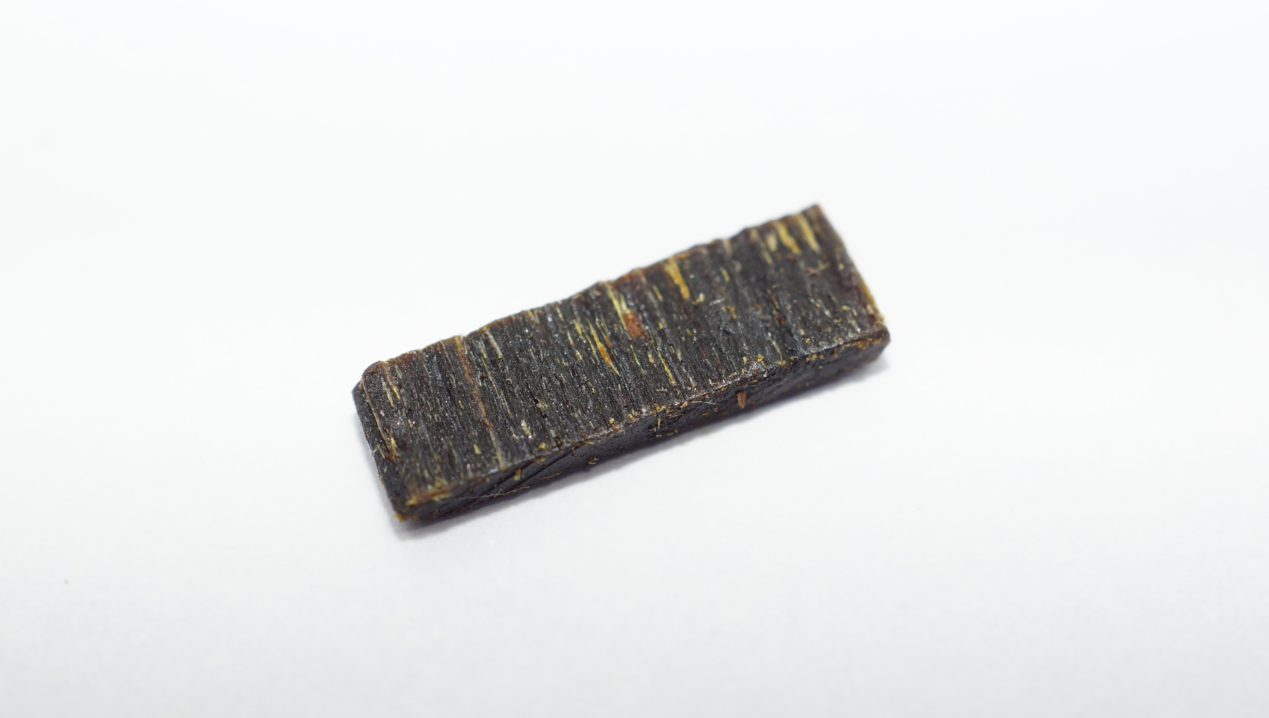[Ouddict.com] Oud Wood