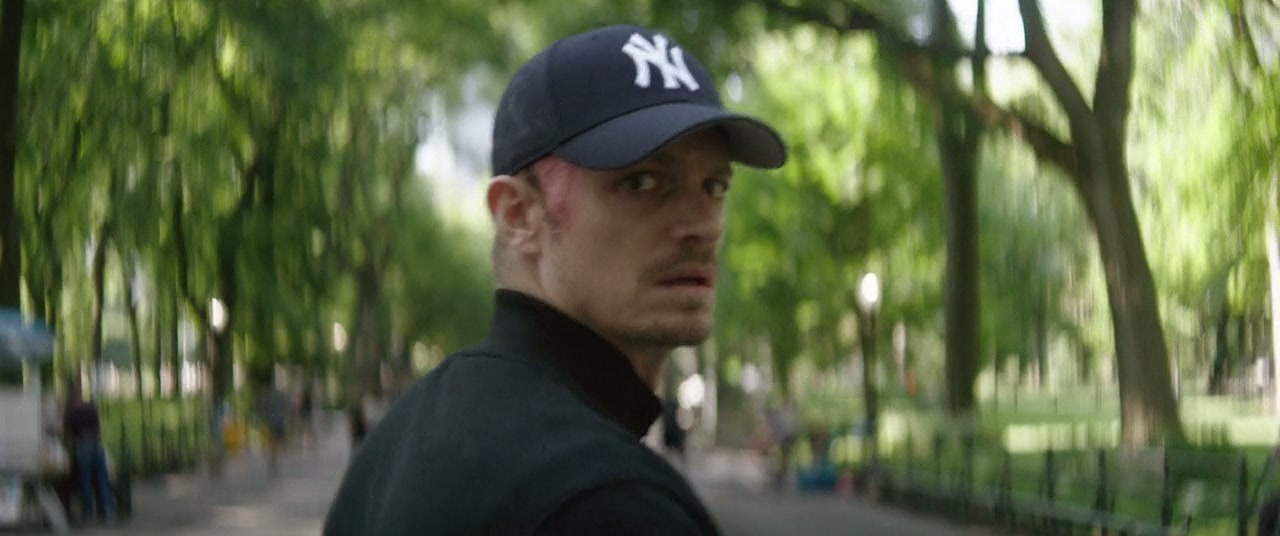 The Informer Screenshot
