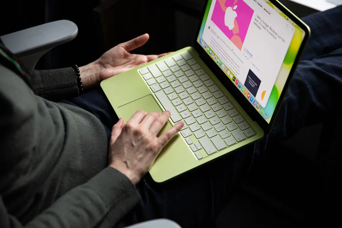 MacBook Neo Price Threatened by Memory Costs