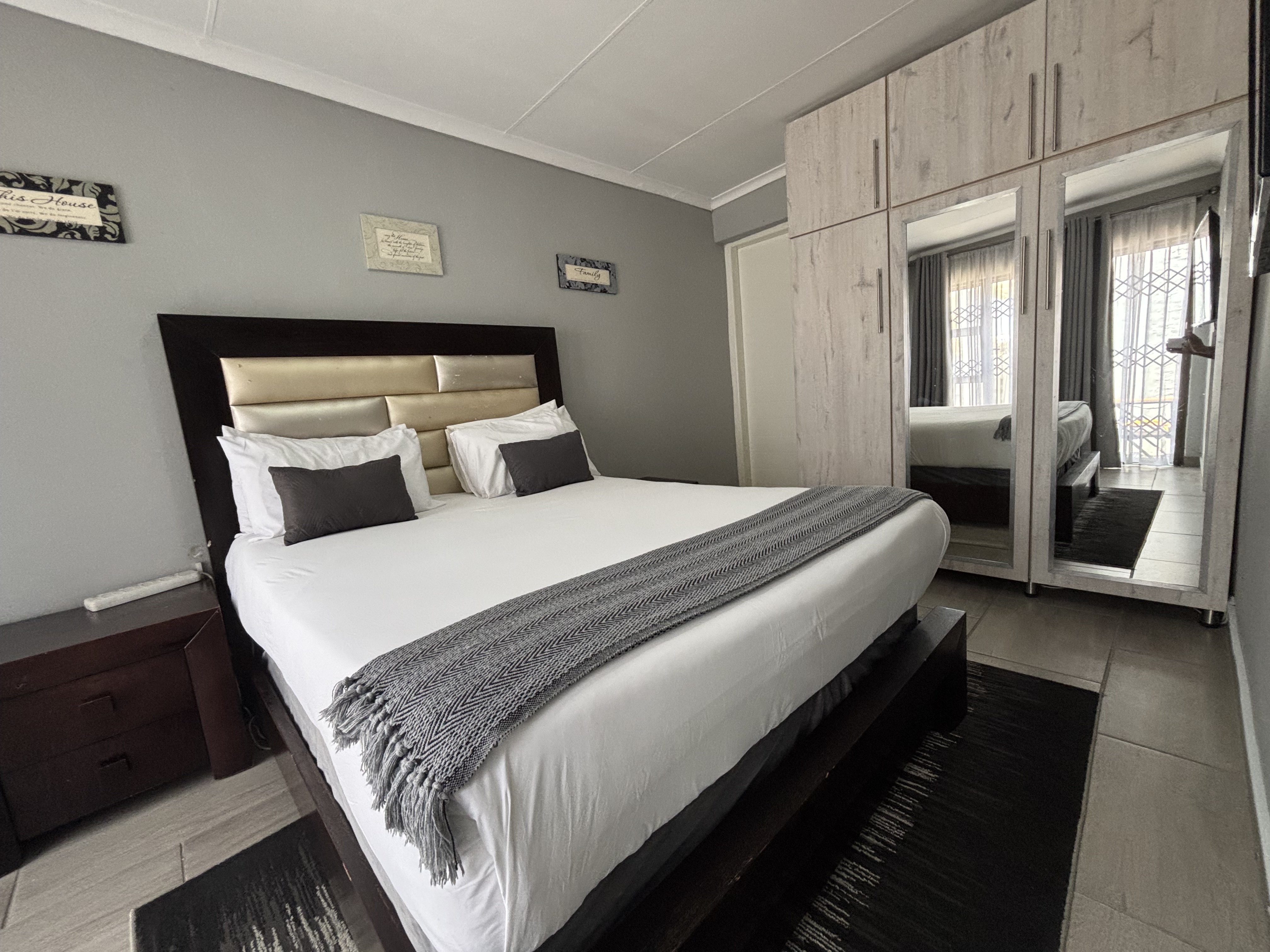 Executive Queen Room